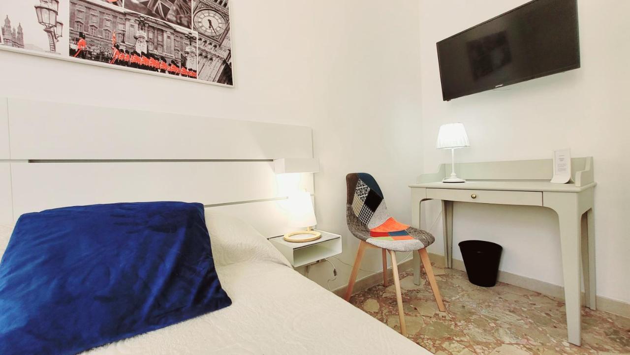 Zanzi 's Charming Rooms Avola Buitenkant foto