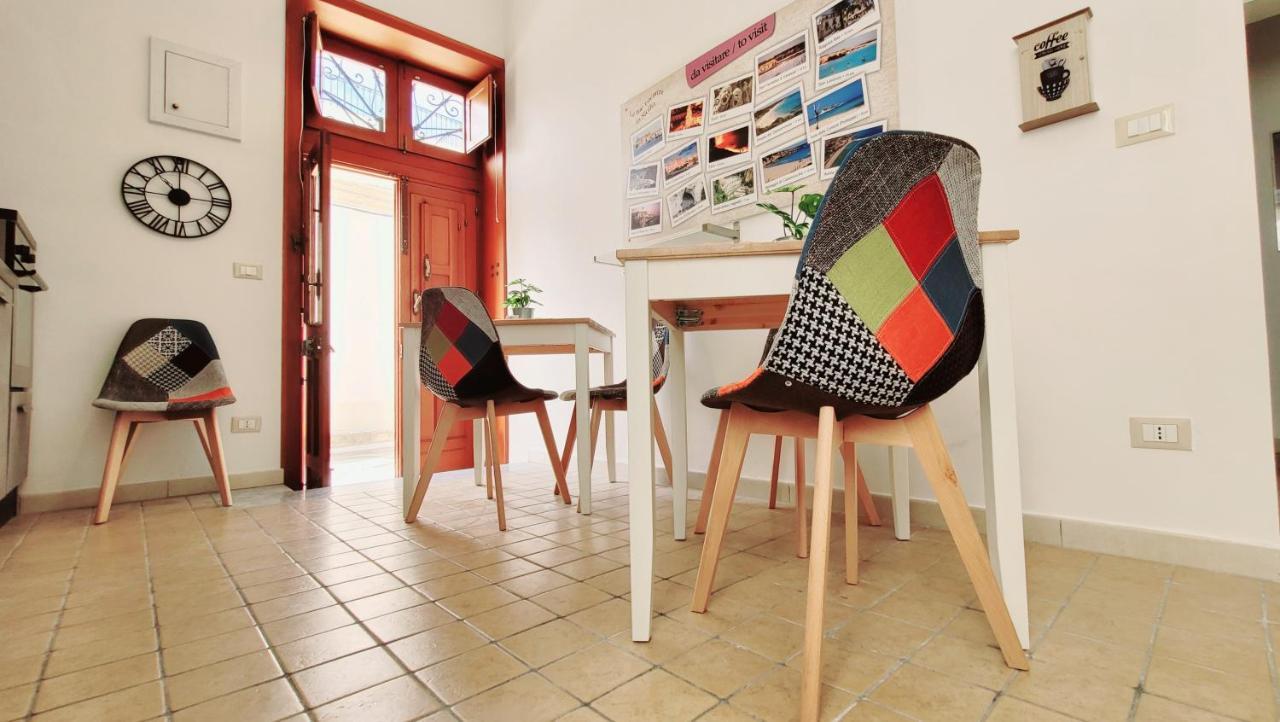 Zanzi 's Charming Rooms Avola Buitenkant foto
