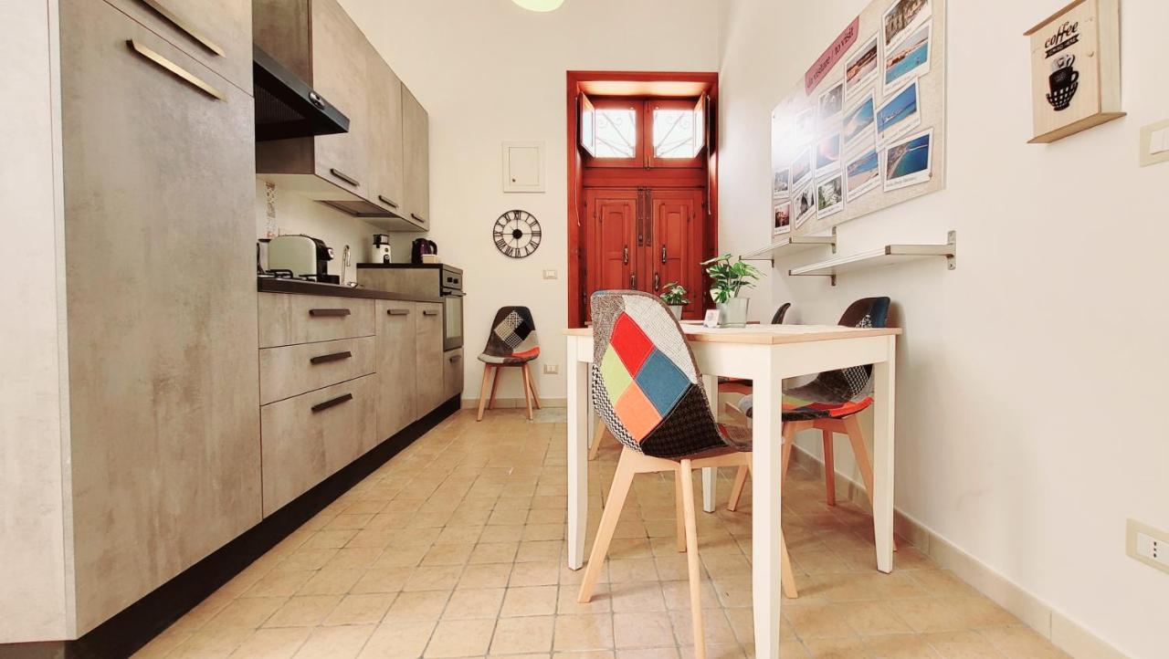 Zanzi 's Charming Rooms Avola Buitenkant foto