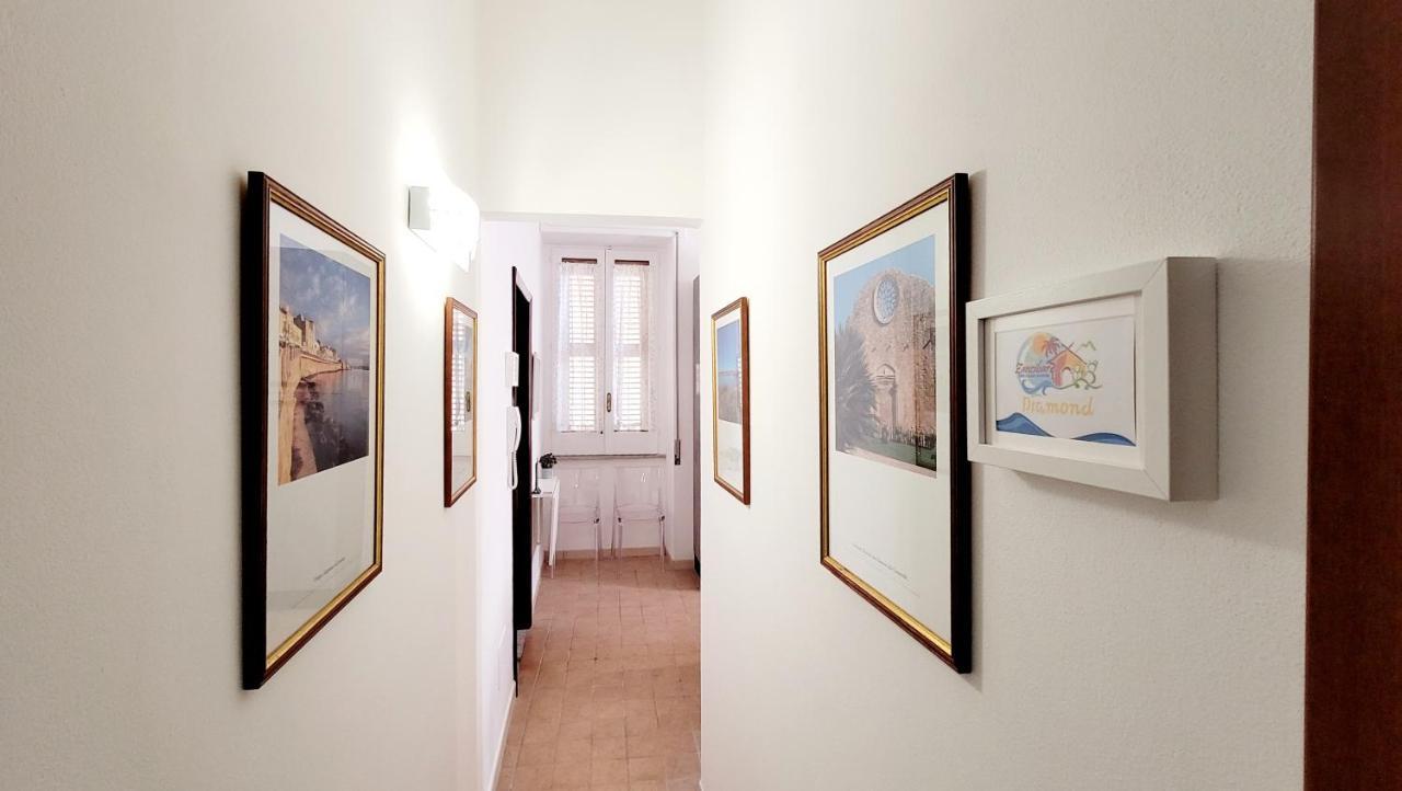 Zanzi 's Charming Rooms Avola Buitenkant foto