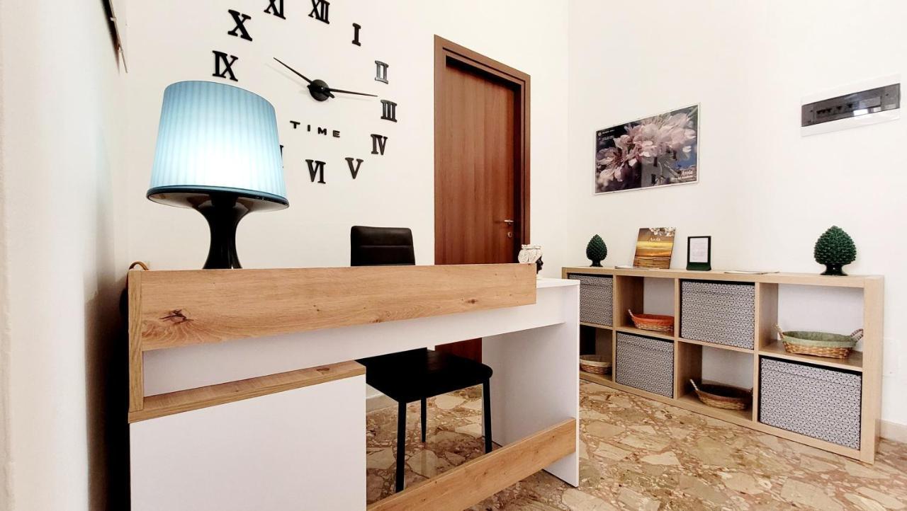 Zanzi 's Charming Rooms Avola Buitenkant foto