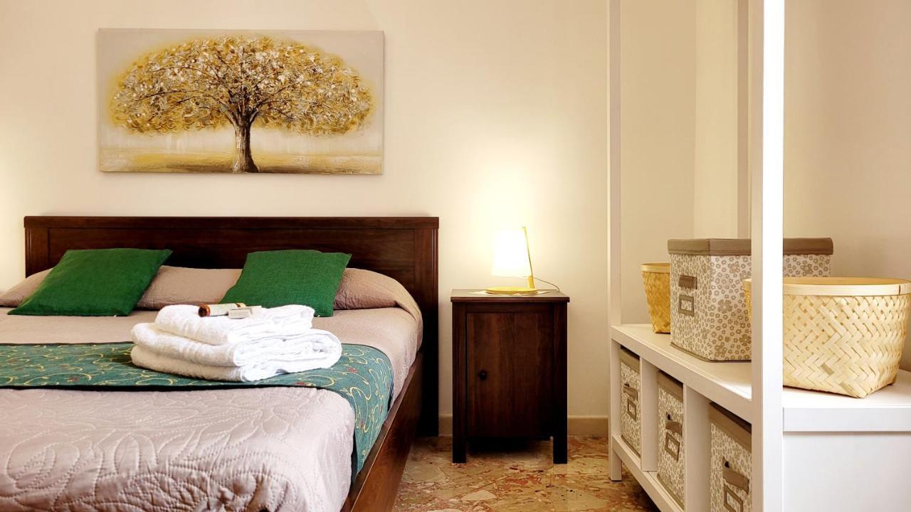Zanzi 's Charming Rooms Avola Buitenkant foto